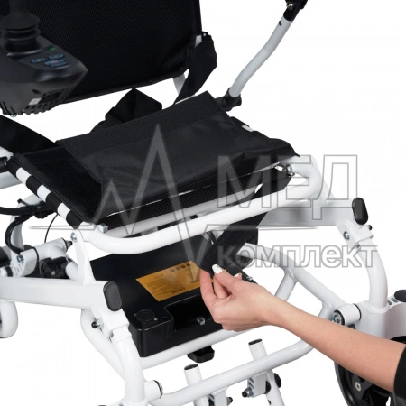 КРЕСЛО Armed JRWD602K (-)